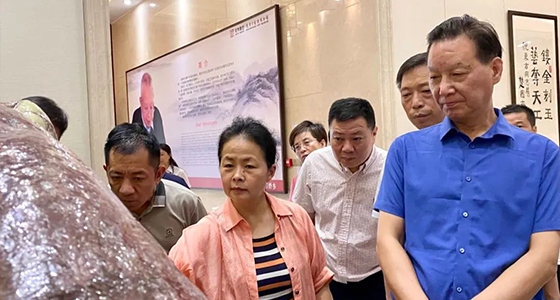 石语千秋松，广迎八方客——bifa必发·倪东方艺术博物馆